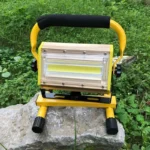 punjivi cob led reflektor 100w 360 stepeni rotacija