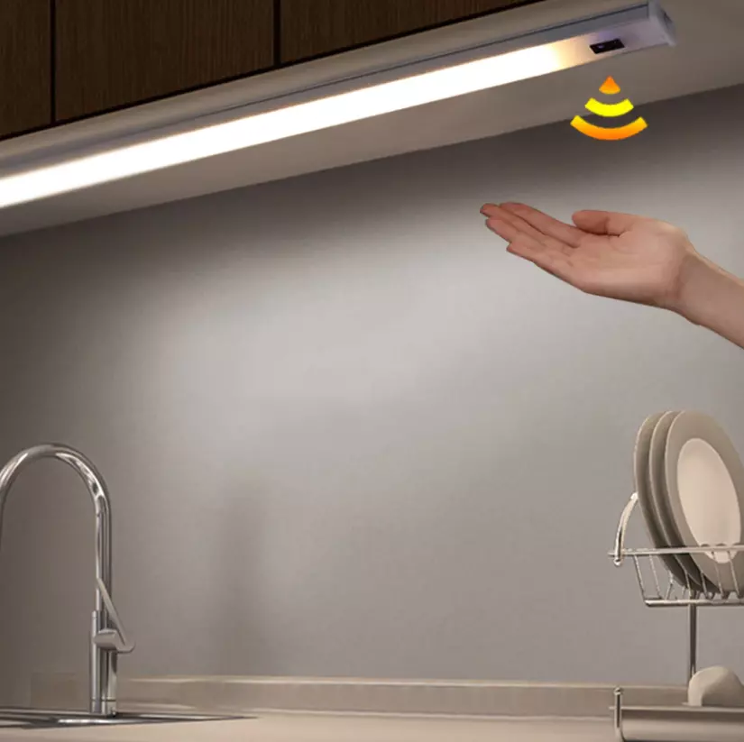 Kuhinjska lampa neonka sa senzorom rasveta