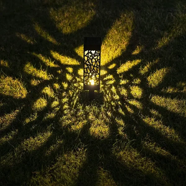 solarne lampe zabodne u zemlju