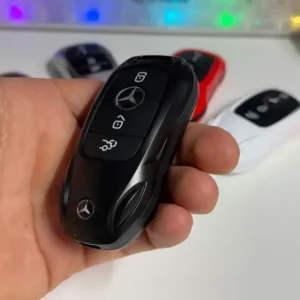 Diskretan telefon privezak za svakodnevnu upotrebu